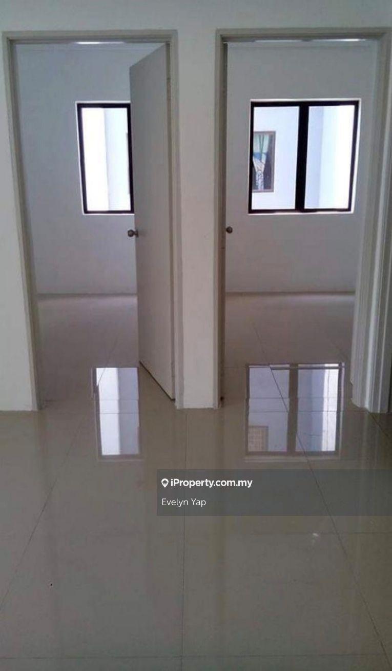Cahaya Villa Residence Bukit Serdang Seri Kembangan 3 Room 2 Bath