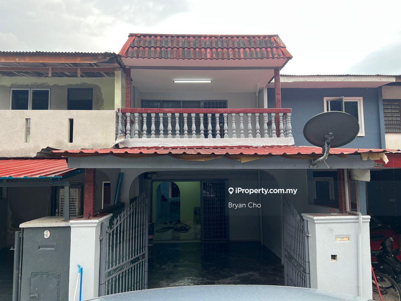 2 Storey Kampung Pasir Puchong low cost 700 sf Puchong 100% Loan