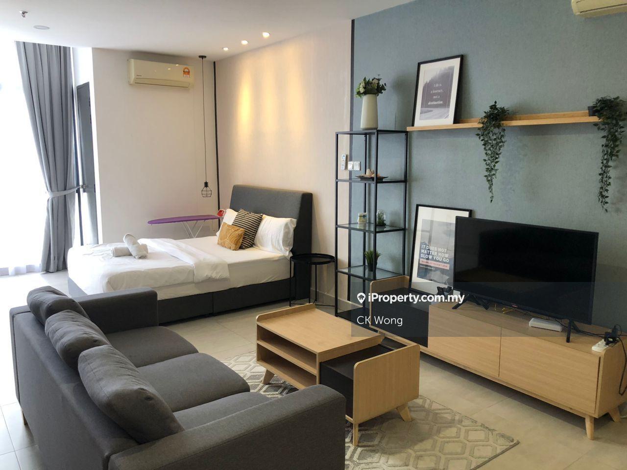 Nice unit with Full Furnish 
