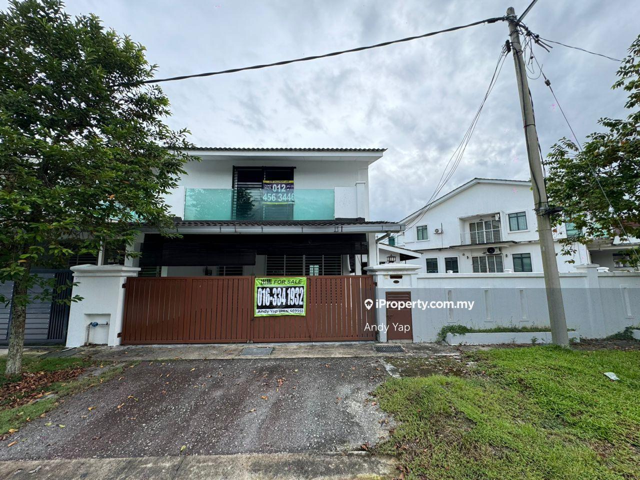 Very Limited Botania Corner lot renoabvted Unit Call Andy For Viewing