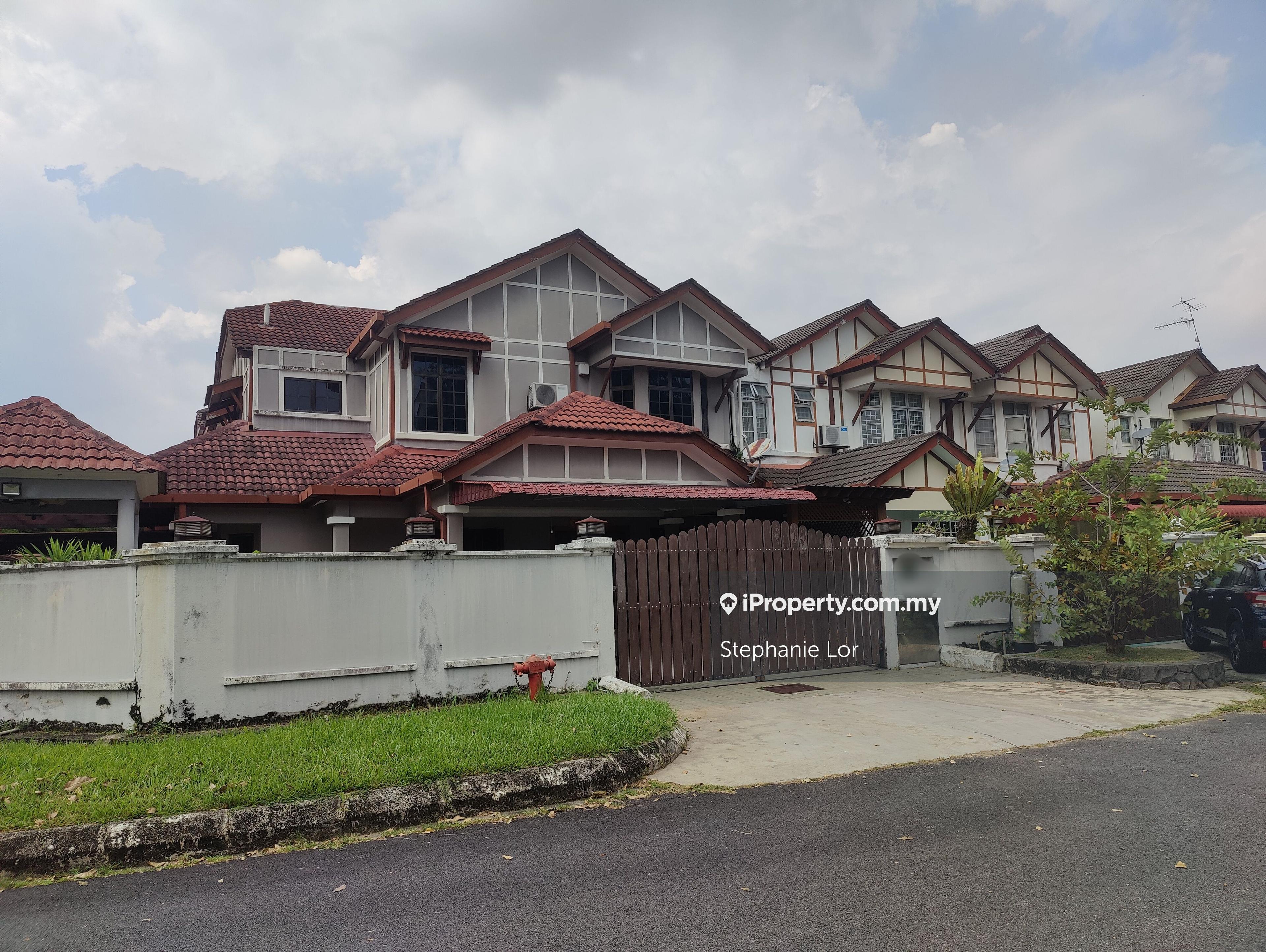 USJ 17 Highly Sought-After, Freehold Double Storey Corner - Valued Buy