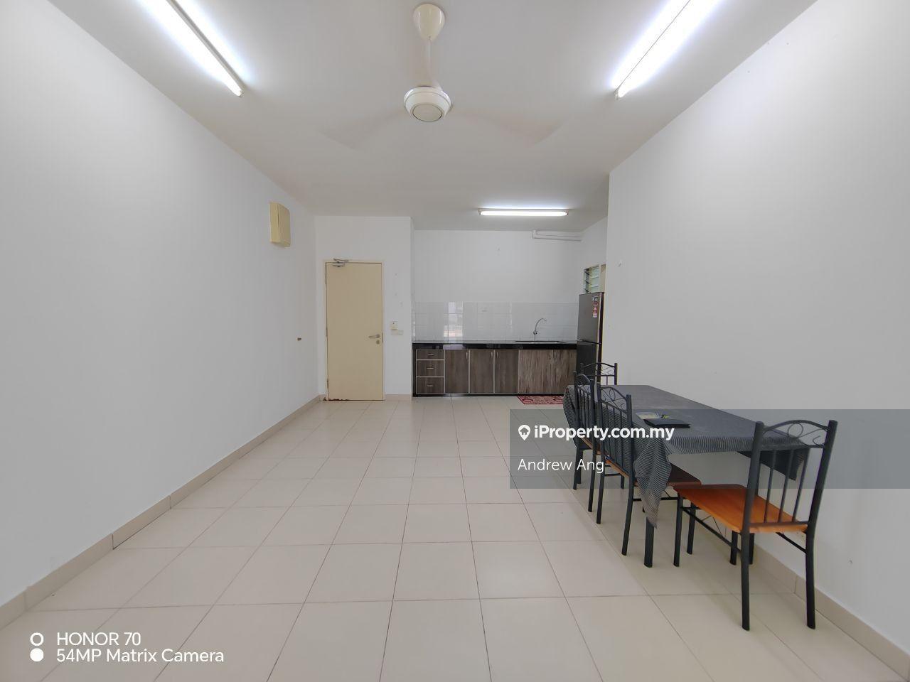 Nice Furnish Seri Baiduri Apartment,920sqf,3r2b, Setia Alam
