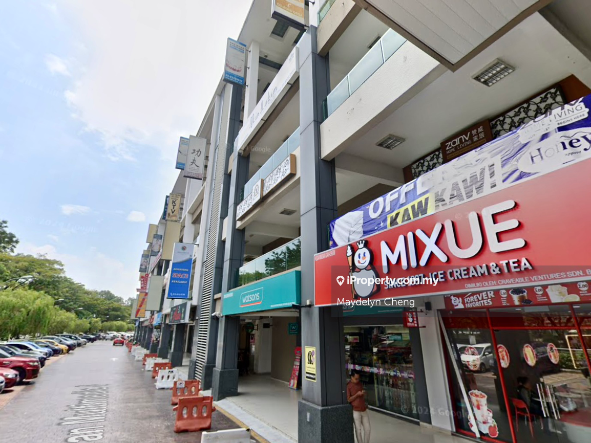 Shaftsbury Square Retail Shop For Sale