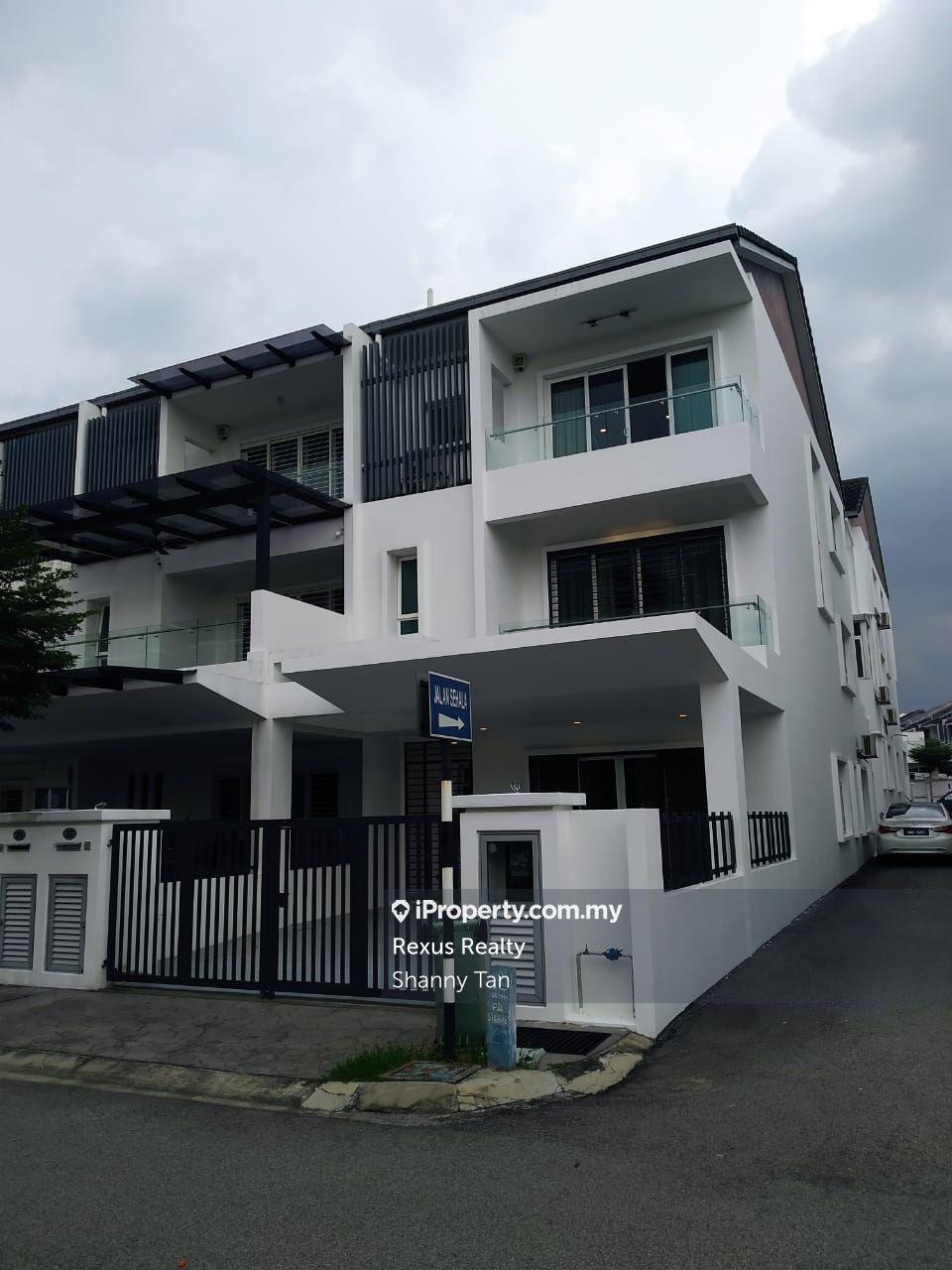 Terrace house for Sale