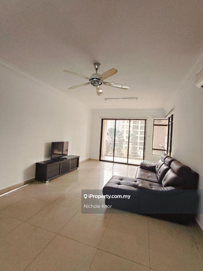 Newly refurbished unit move in condition