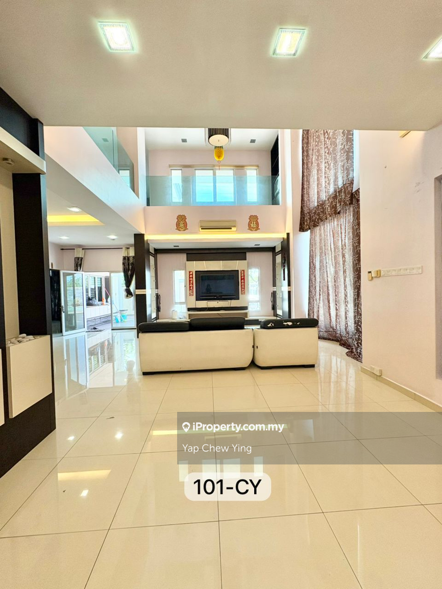 Part Furnished! Corner 2.5 Storey House Ambang Botanic 1 Klang - Rent