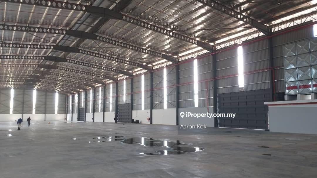 Good location, Easy Access, Good for investment with high yield