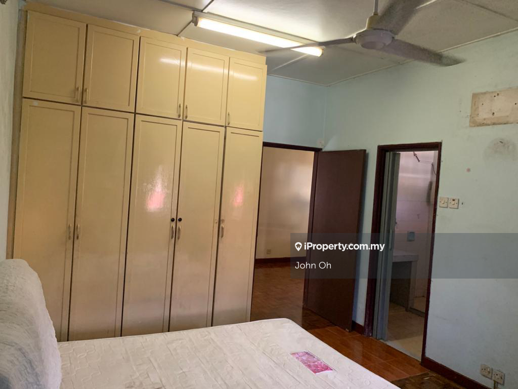 Usj 2 freehold double storey terrace house 1650sqft 4r3b for Sale