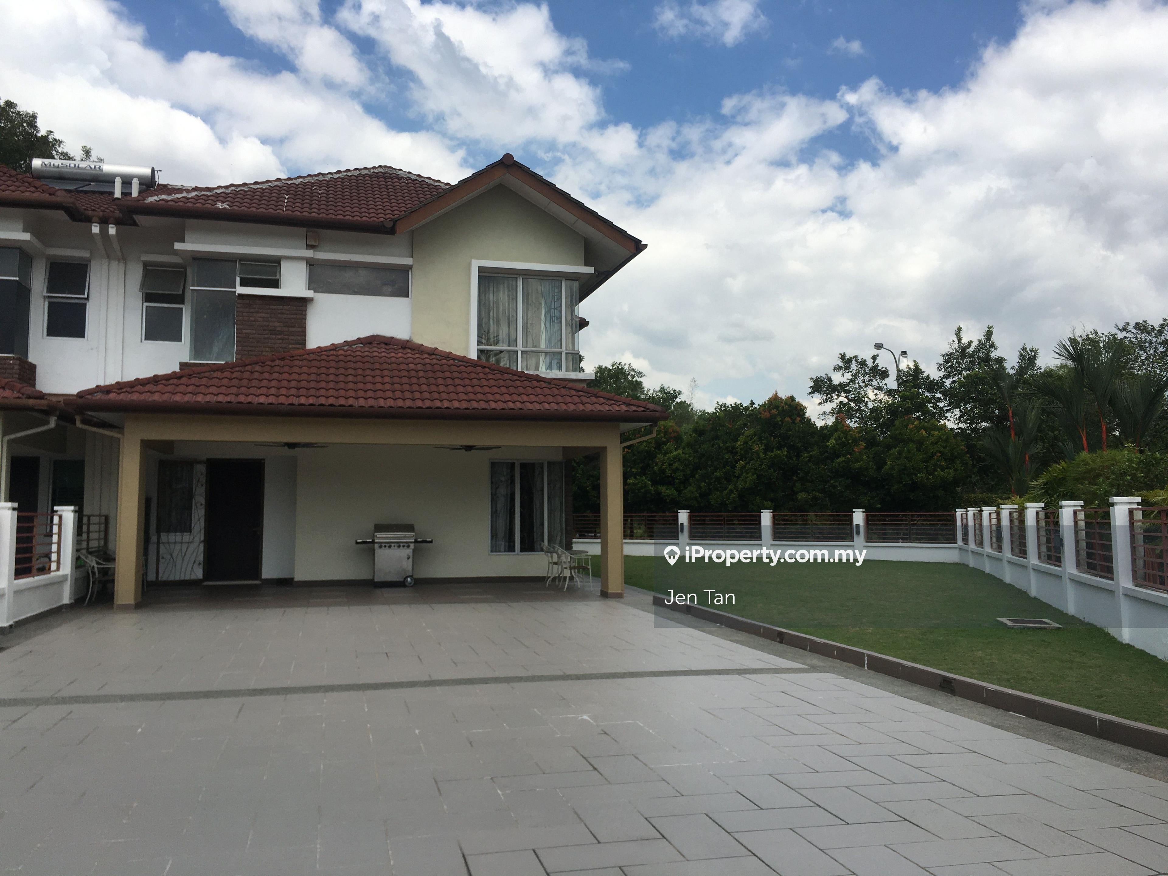 Kota Kemuning Huge Land Semi-D house for Rent