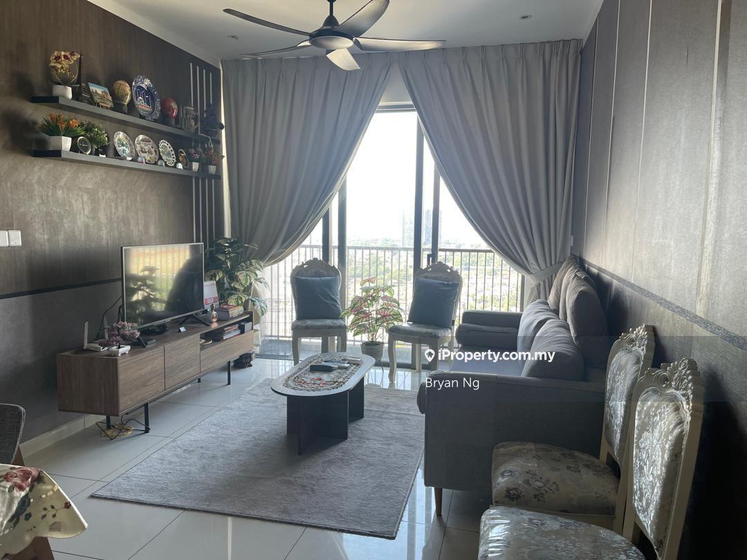 Fully Renovated , Actual Unit , Well Condition , Below Market Value