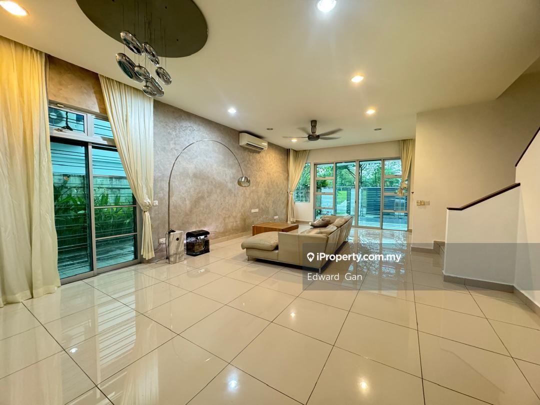 Double Storey Cluster House For Sale @ Nusa Duta