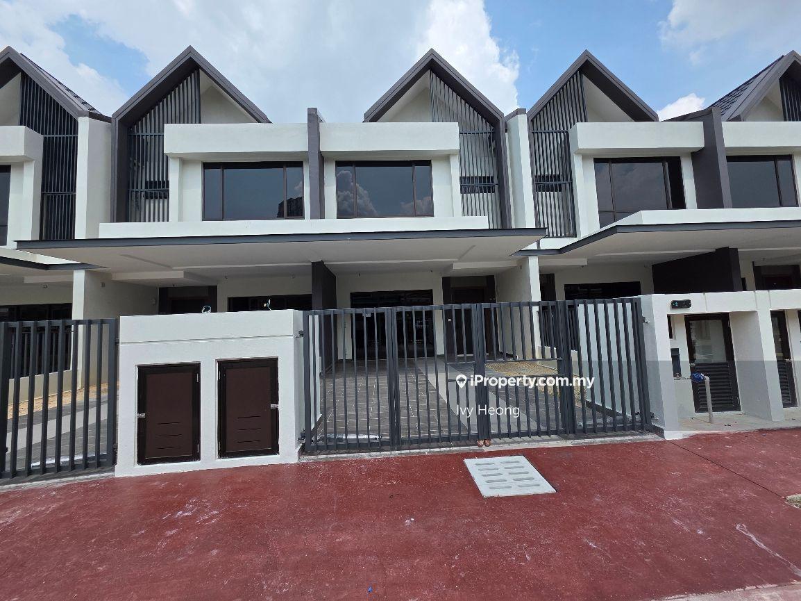 Irama Villa 2 for Sale with bigger land size