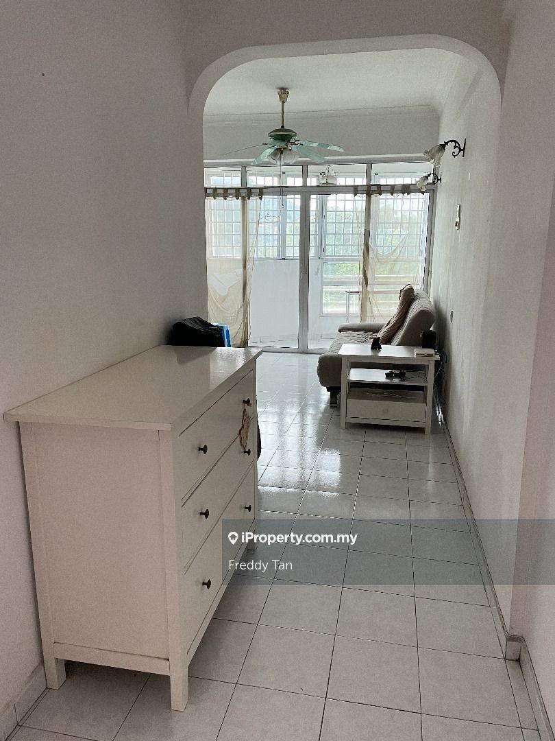 U garden Un-furnished 1-car park 800 sqft