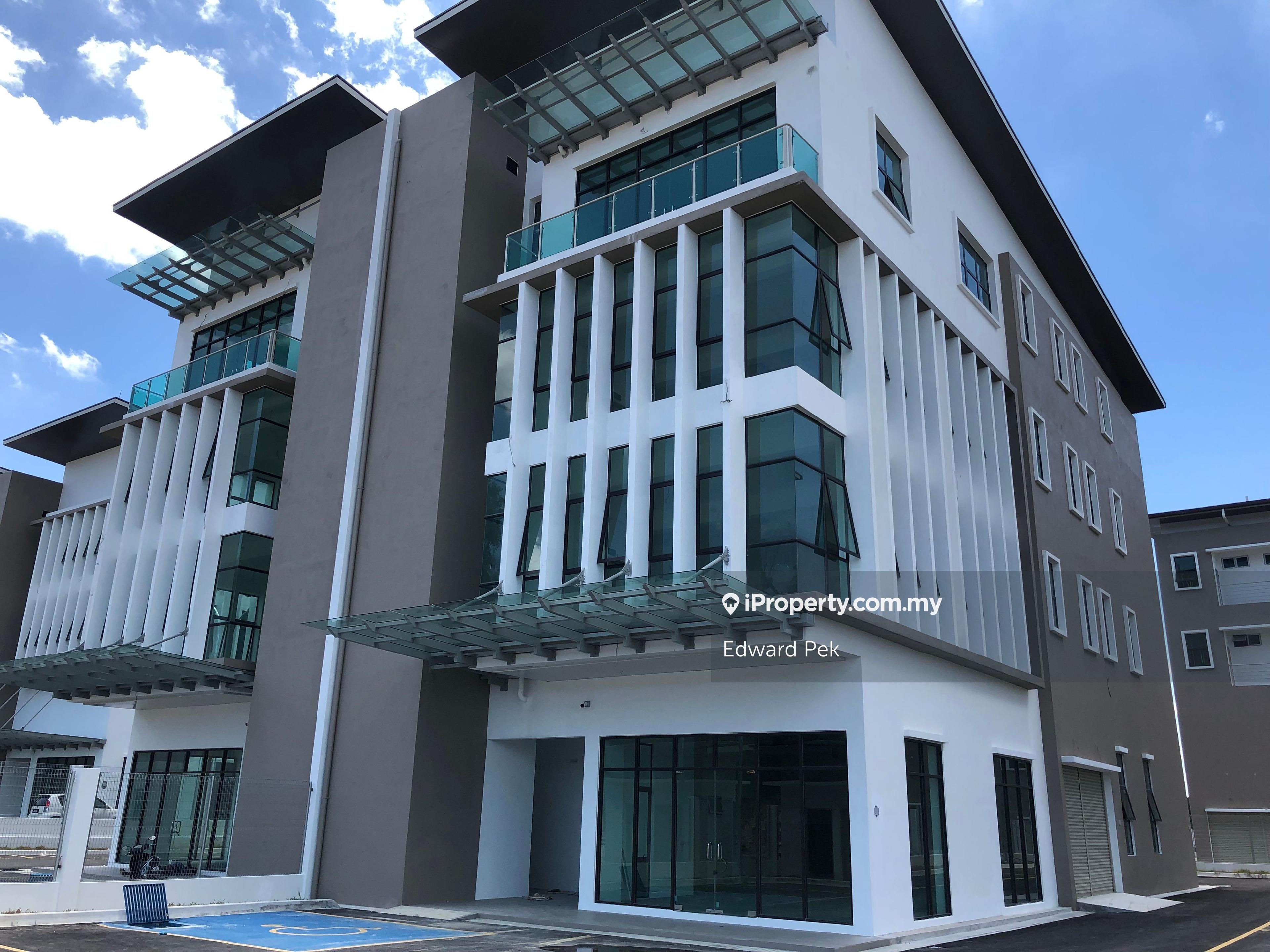 3.5 Sty Semi-D Factory For Rent