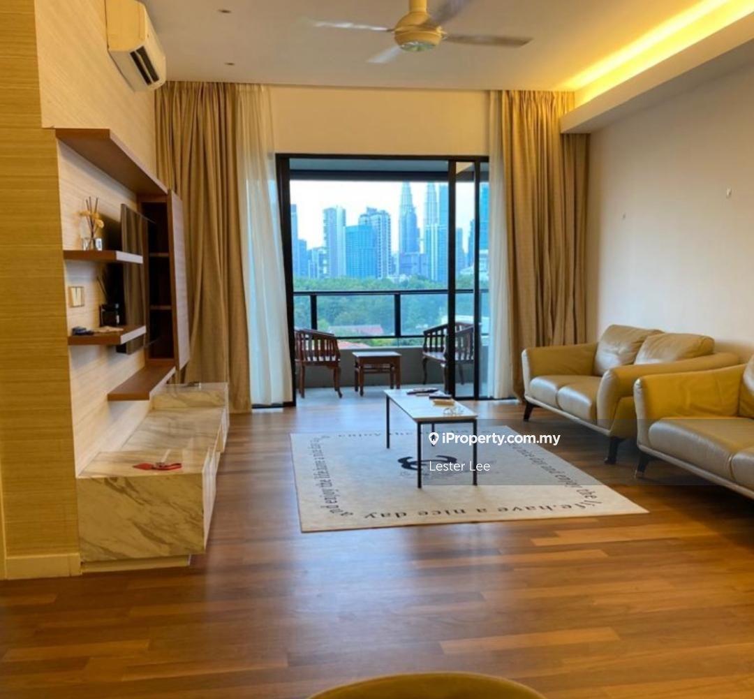 Well furnished modern contemporary design with great city skyline view