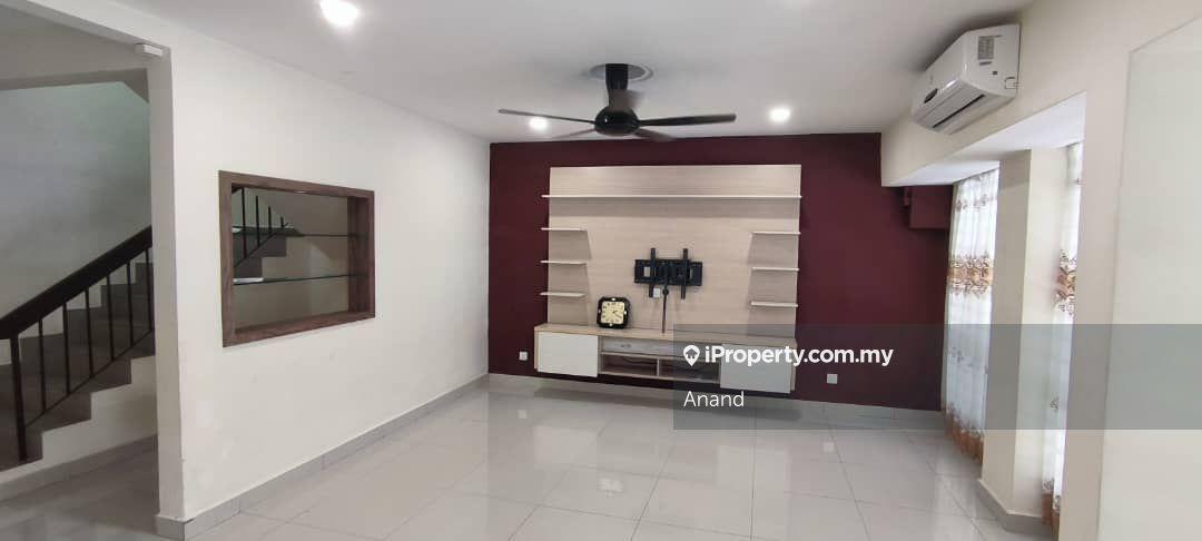 Well maintained and fully furnished double storey unit at sri hartamas