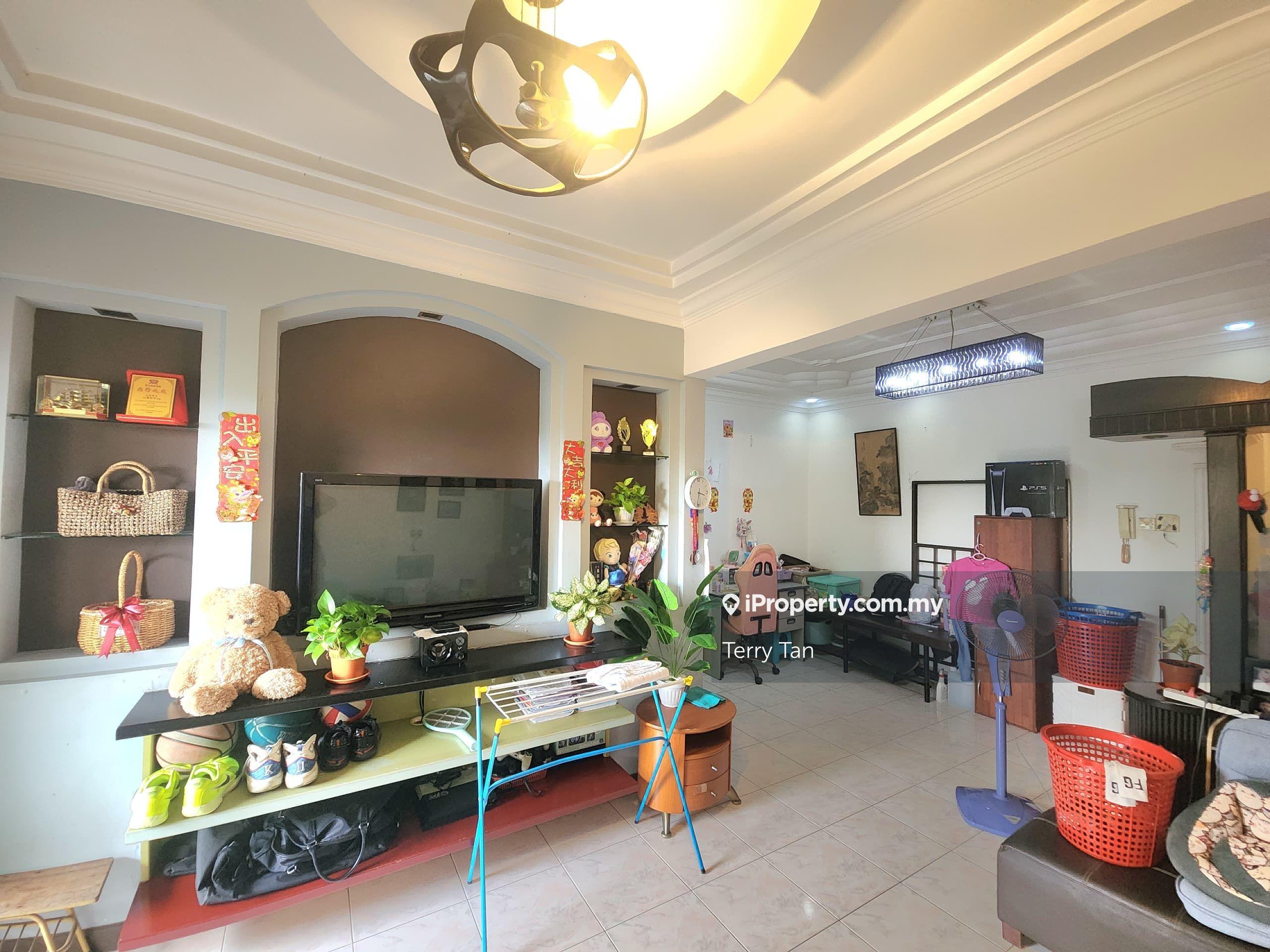 Fair View Apartment @ Permas Jaya Basic Renovated Partial Furnished