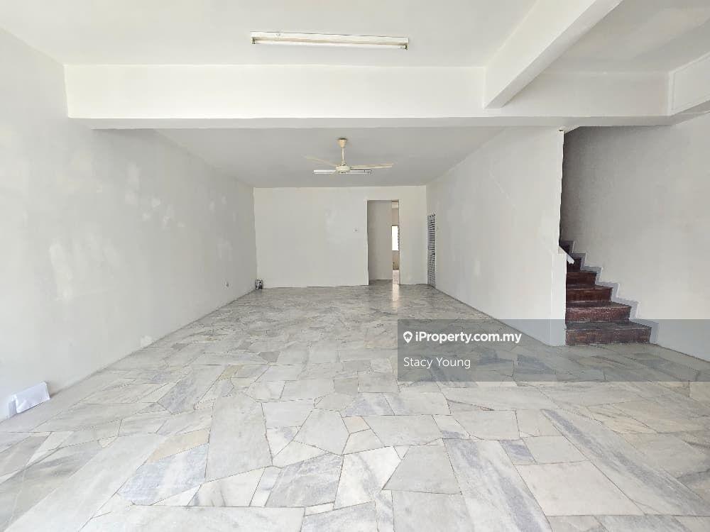 2 Storey Terrace House @ Damai Perdana 