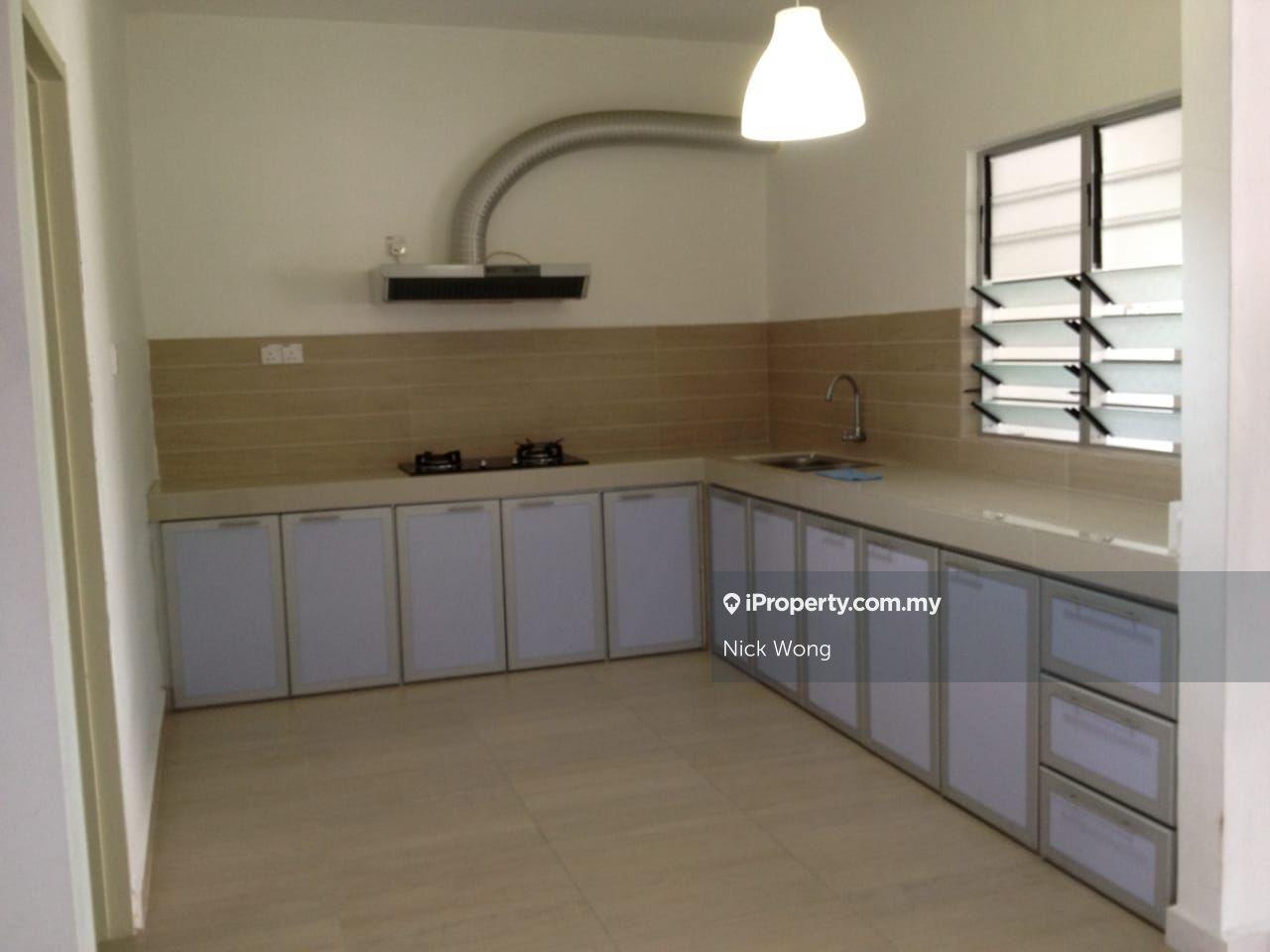 Freehold, good location