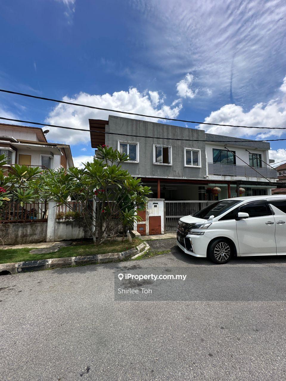 2 Storey Semi D Gated Guarded Club House