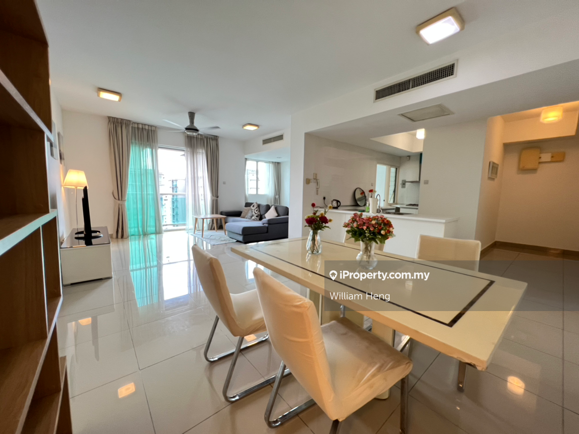 High floor, convenient location - well maintained