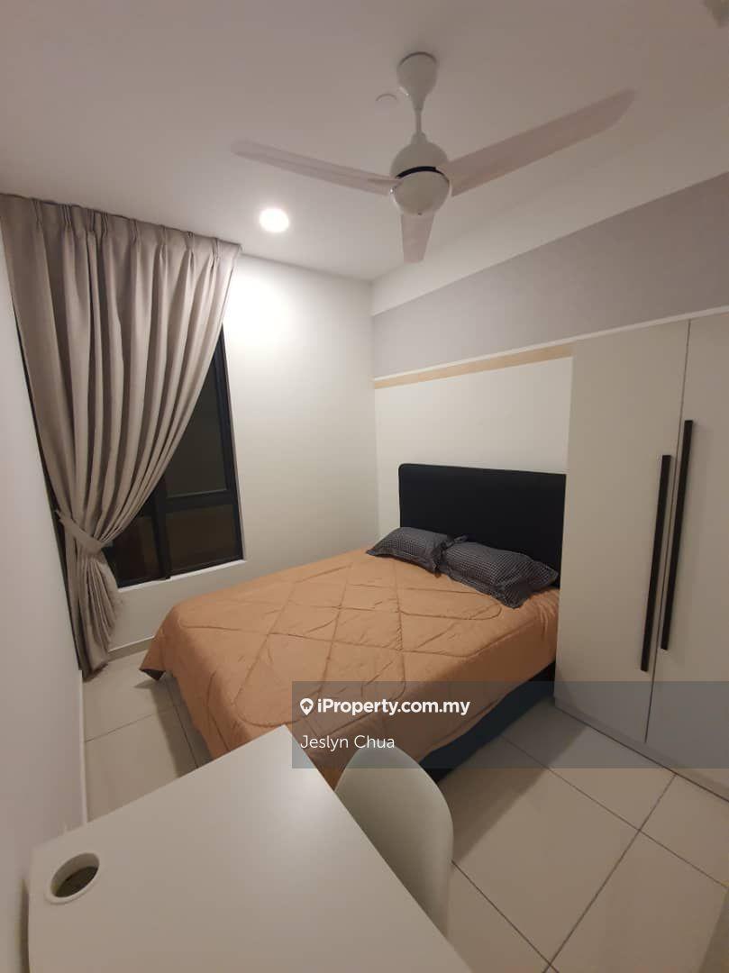 Fully Furnished Room to rent