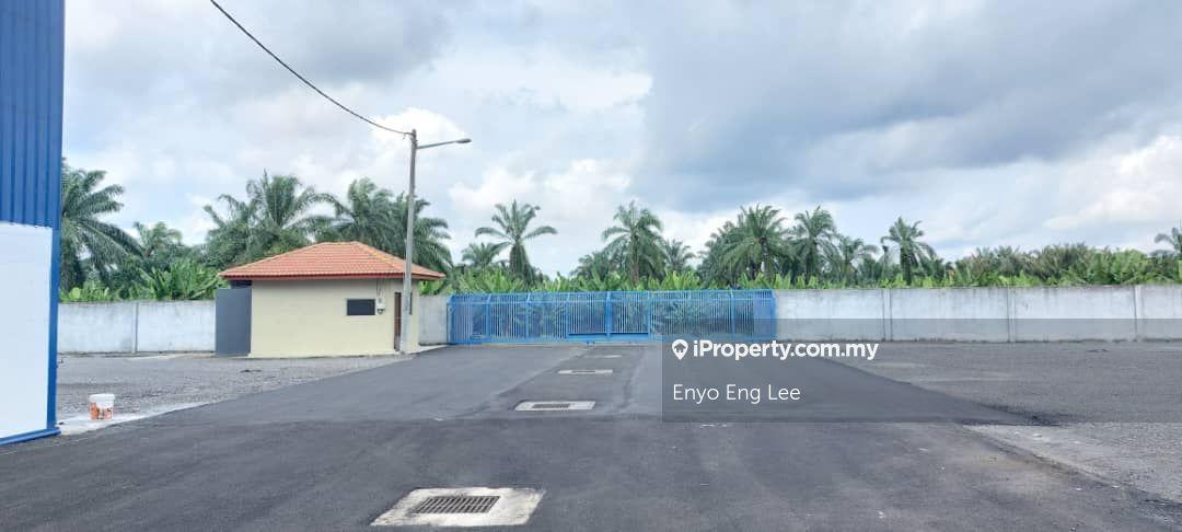 Jenjarom warehouse to let