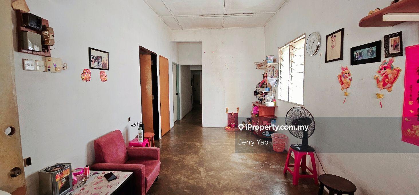 Super Cheap! Below Market 25% Save 150k Puchong Kinrara 1 storey house