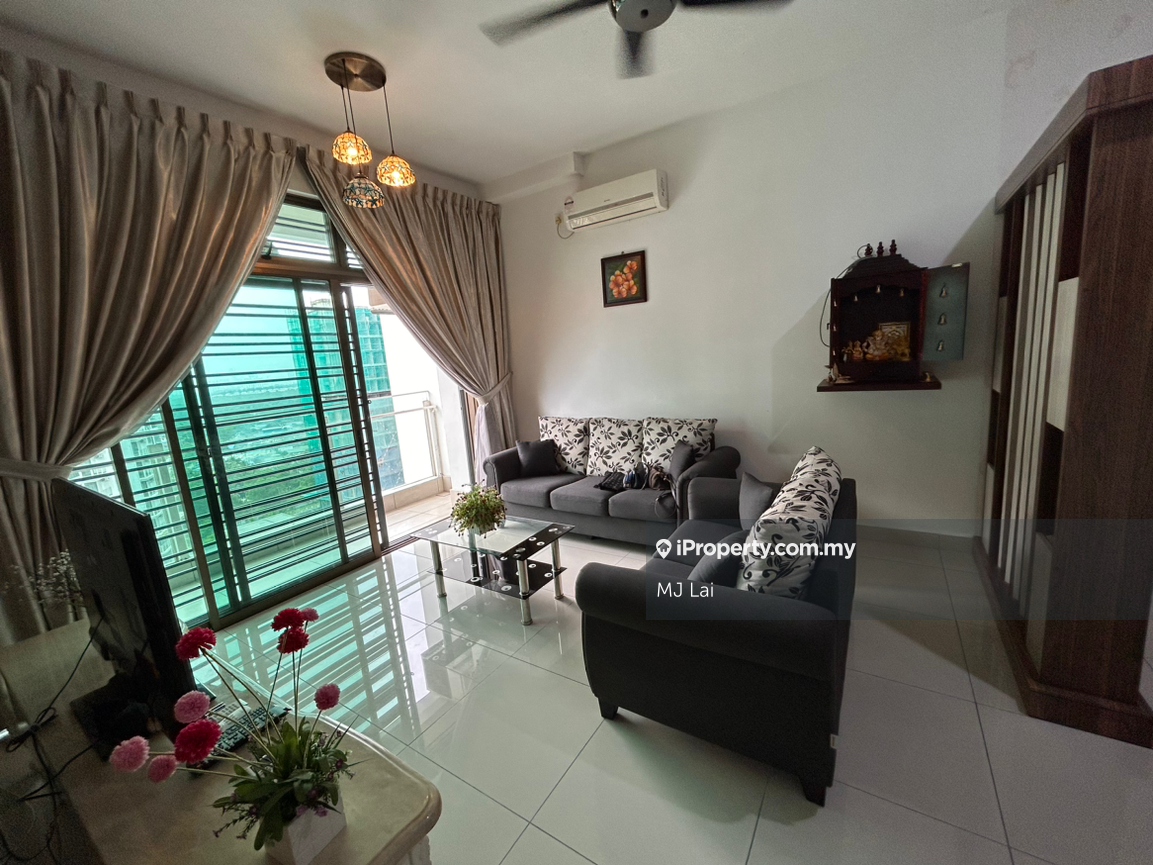 Strategic location unit for sale