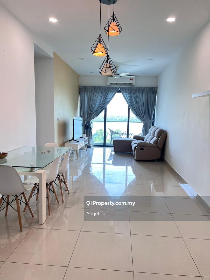 Lake View Good Condition Fully Furnished Skyvilla D'Island for Rent