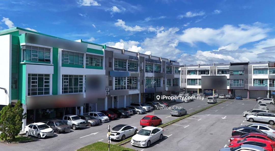 3-Storey Intermediate Shoplot For Sale in Miri