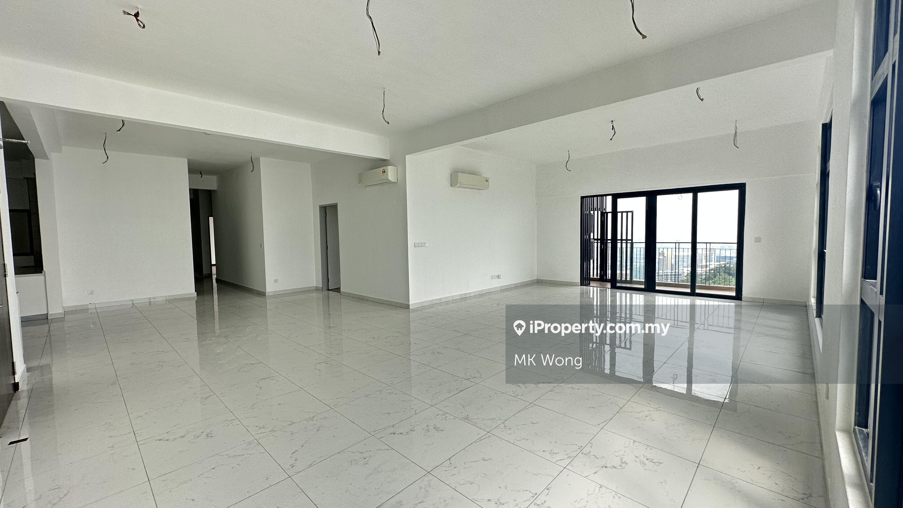 Penthouse 3165sf big big big unit