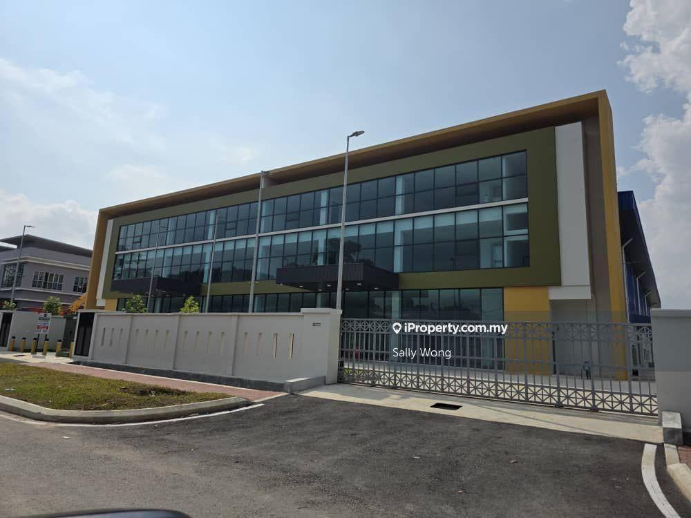 Detached Factory at top logistics hub Malaysia with 1,000amps power