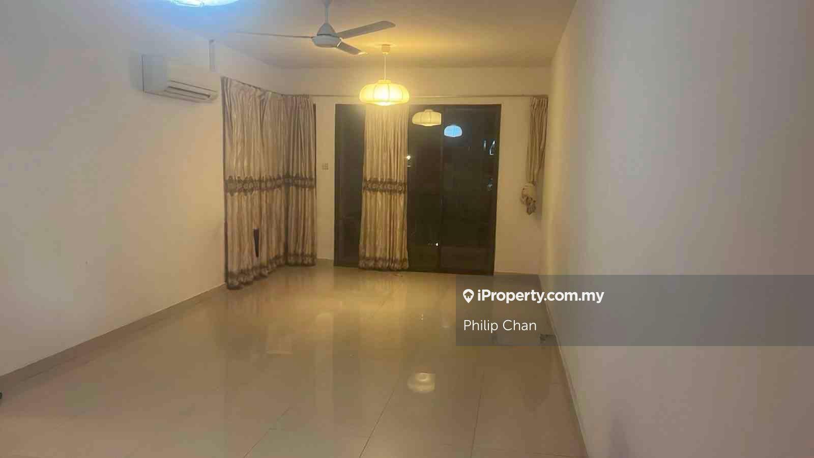 Royal Domain Sri Putramas 2 Condominium, Jln Kuching For Sale Rm 500k,