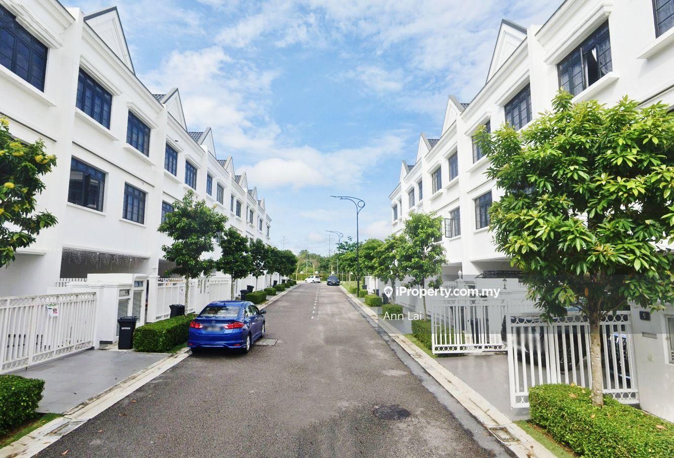 Renovation -Freehold -Bumi lot (can convert to non-bumi)