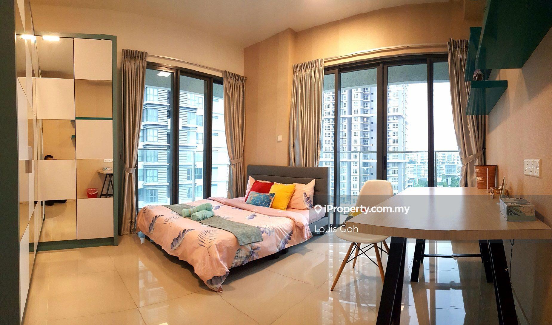 Master Bedroom w Attached Bathroom @ A'marine Lakeside, Bandar Sunway