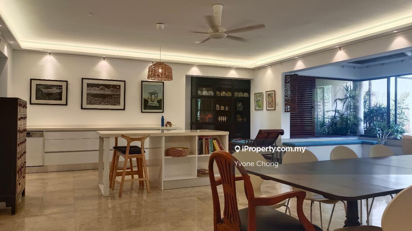 Fully renovated unit
