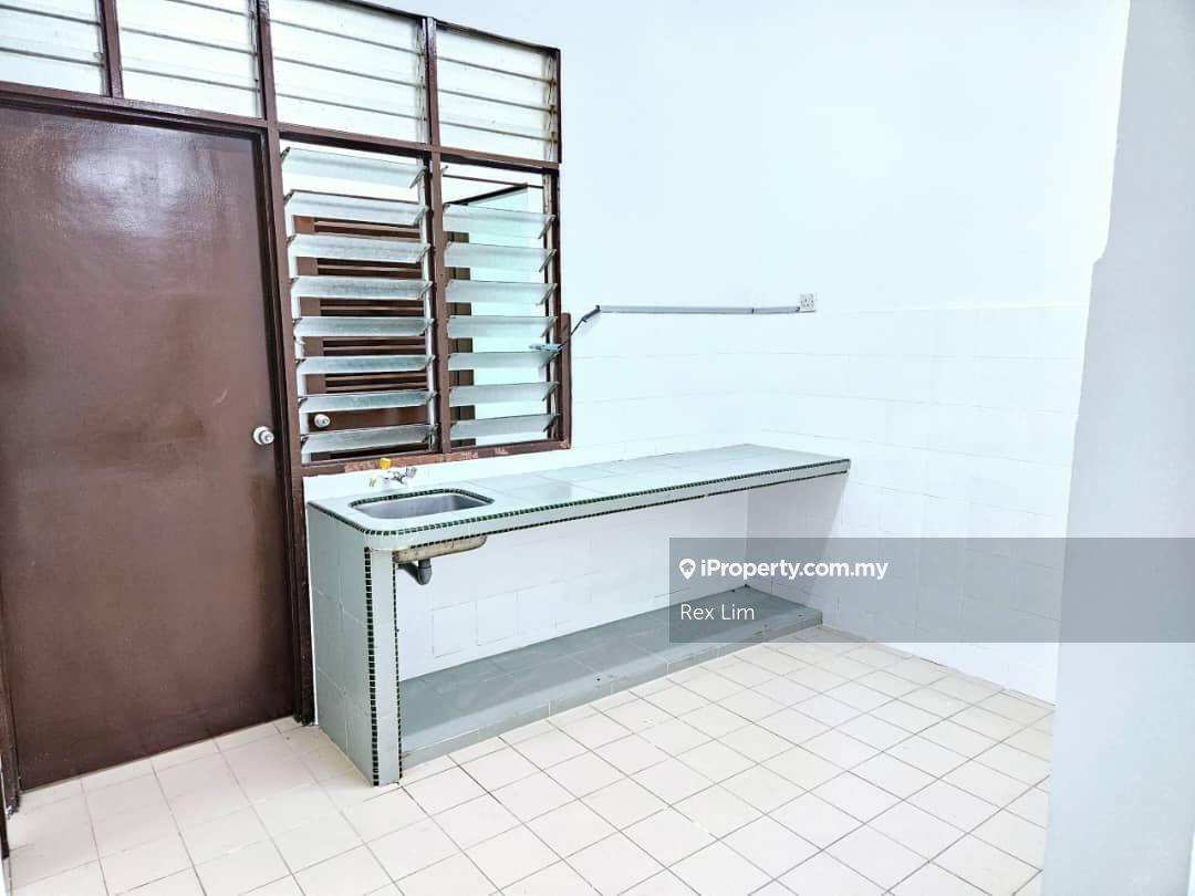 Mid Floor unit