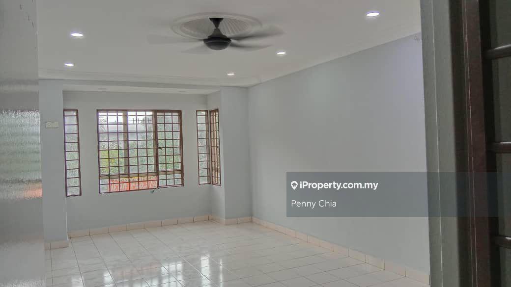 2nd Floor Klang Bandar Bukit Tinggi Tropika Apartment