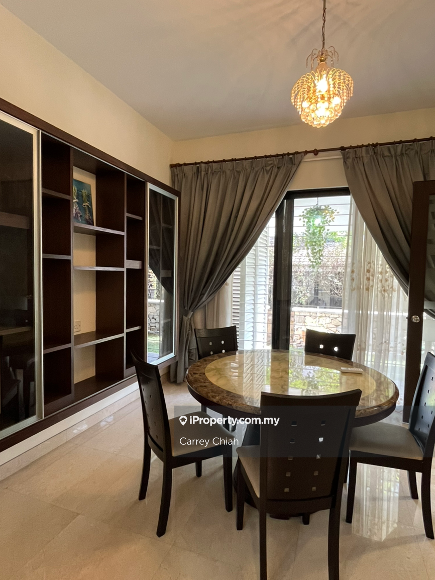 Nice renovated landed with excellent security at Puchong town centre 