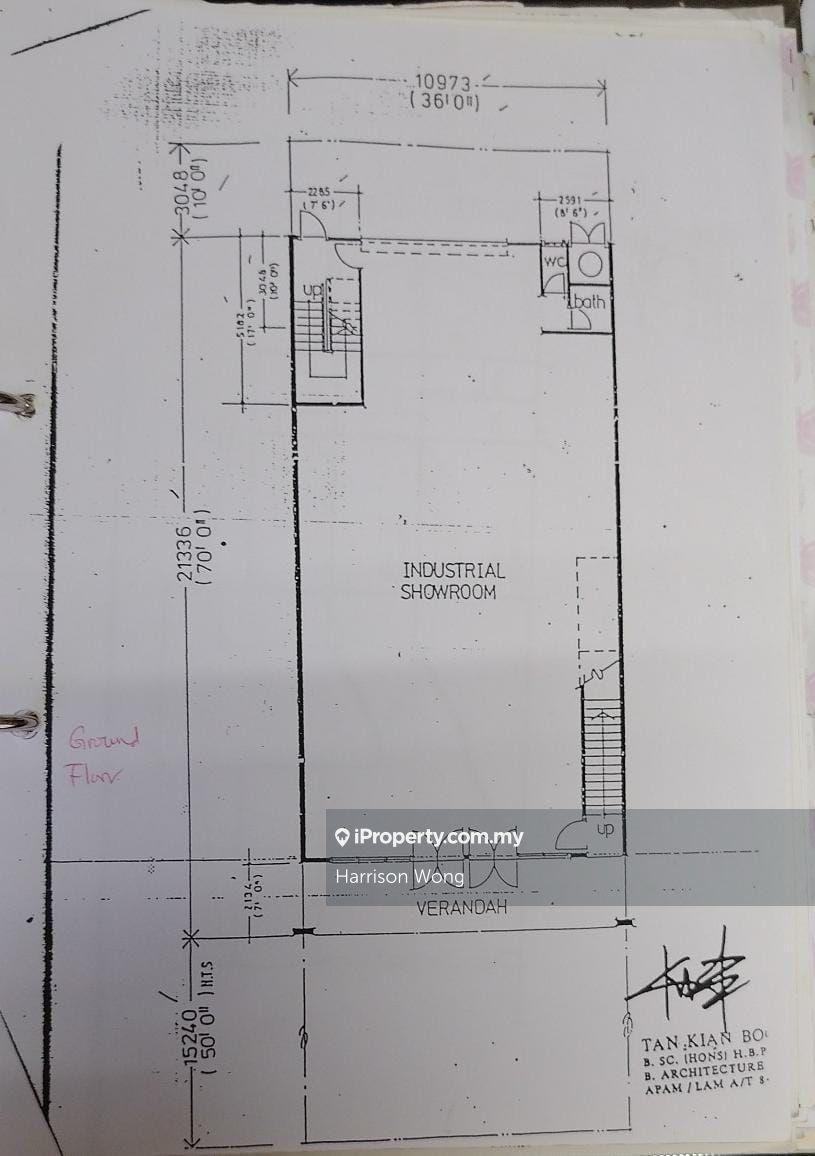 3 Storey showroom factory shop, Easy access to Highway.