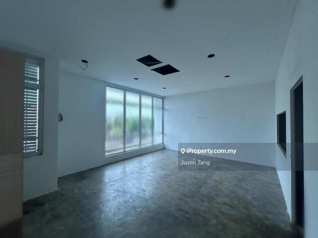 Lembah Permai First Floor Shoplot For Rent - Good Location