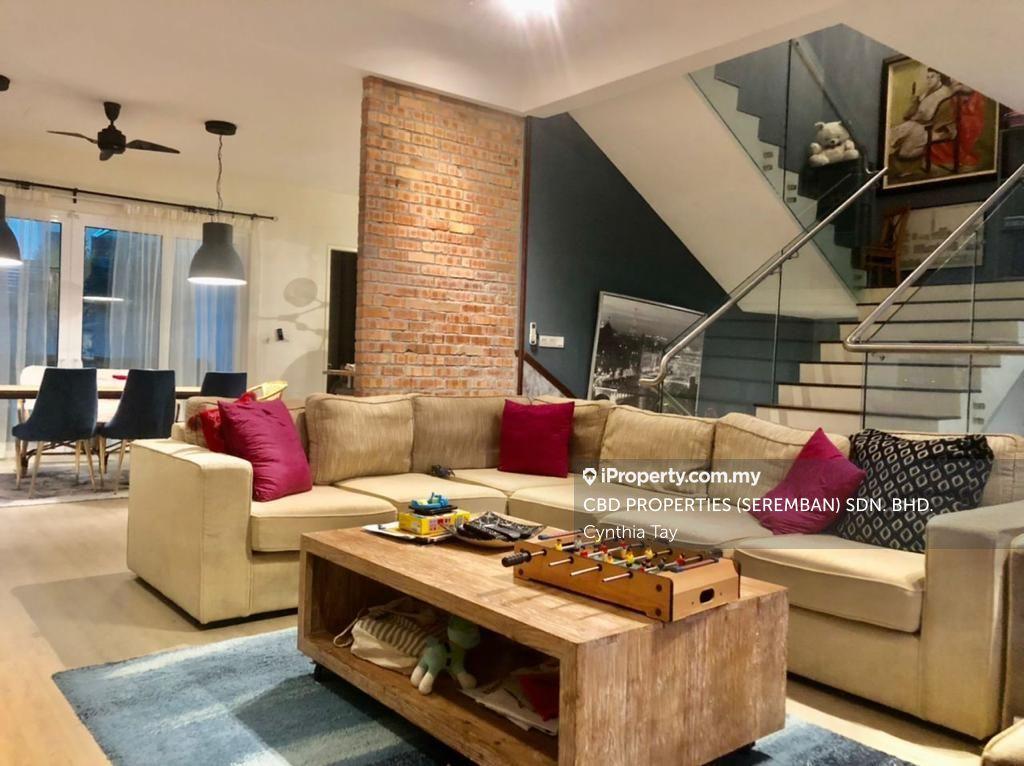 Semi-D house for Sale