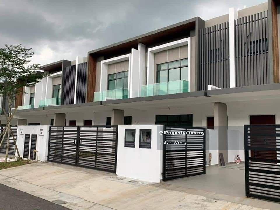 Danga Sutera Superlink Terrace