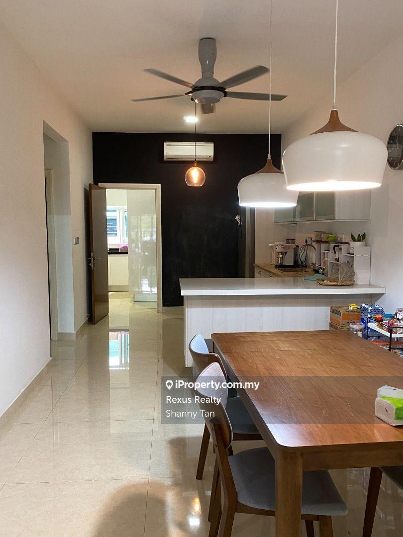 Terrace house for Sale