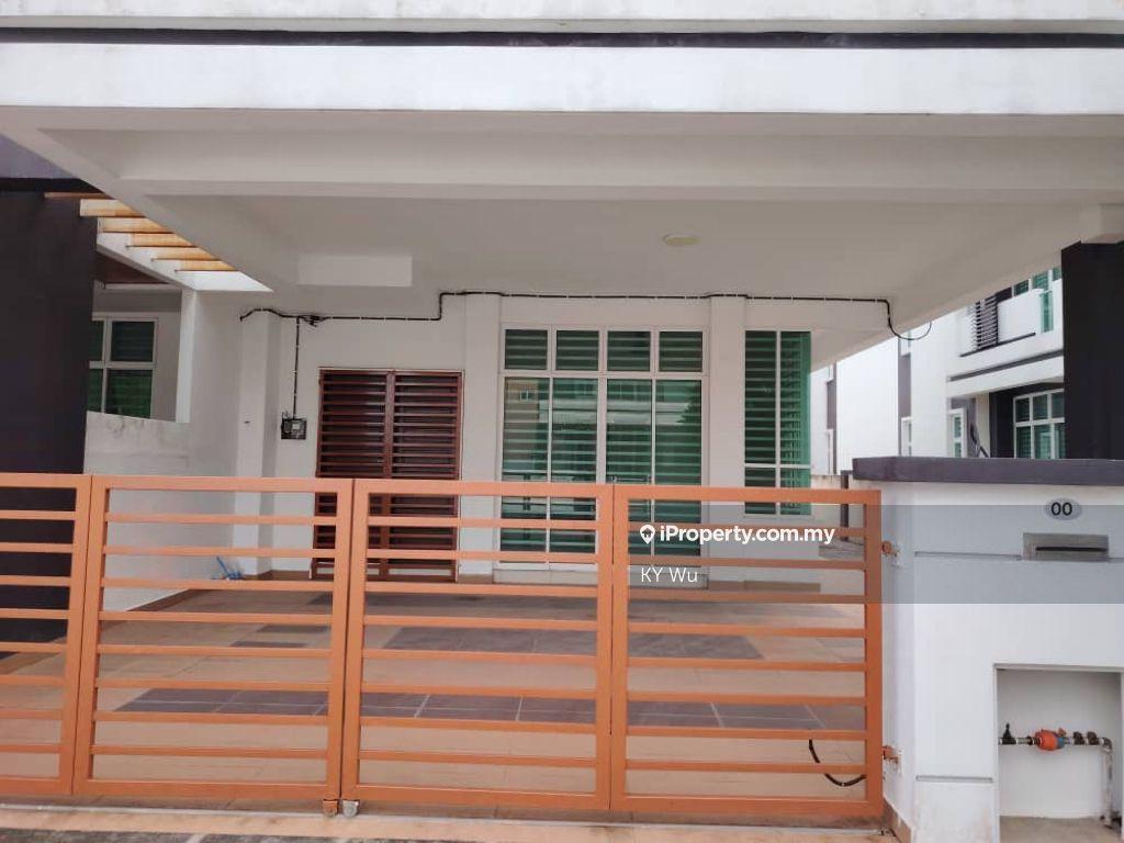 Kepala Batas Semi D for sale (big land)