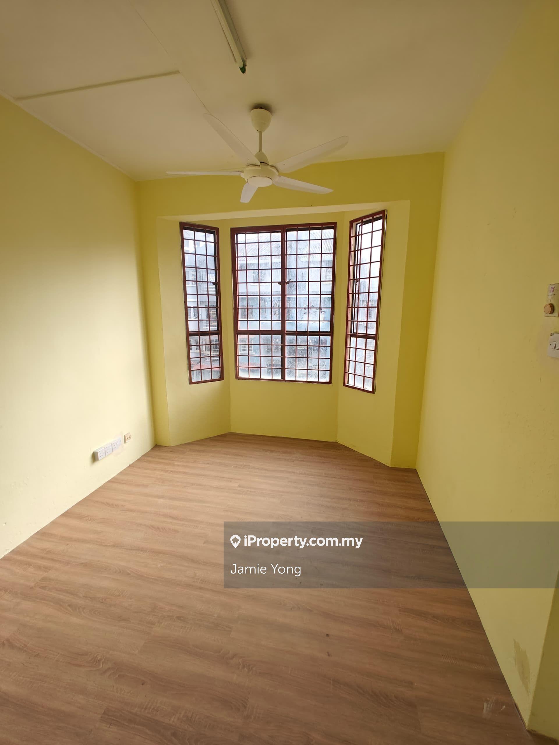 Duplex For Rent @ Kenari Court Pandan Indah -Short Walk to LRT Station