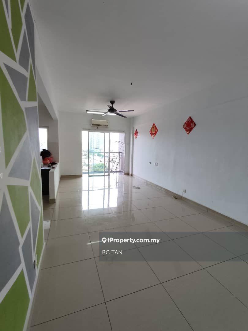Below market for sale !! Limited 2 carpark!!