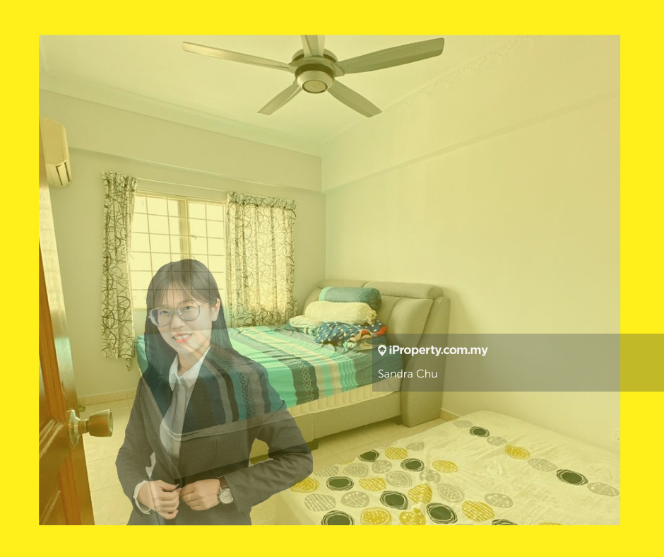 Super hot deal 2 parking!  High floor nice view, Call sandra now