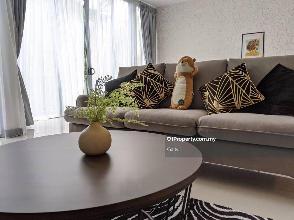 Spacious living n bedrooms good location near shop, school n park